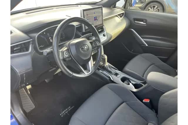 Toyota Corolla Cross (2024) thumbnail 6