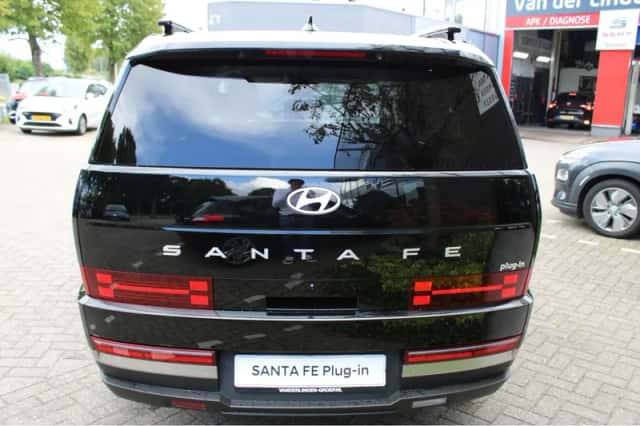 Hyundai Santa Fe (2026) thumbnail 4