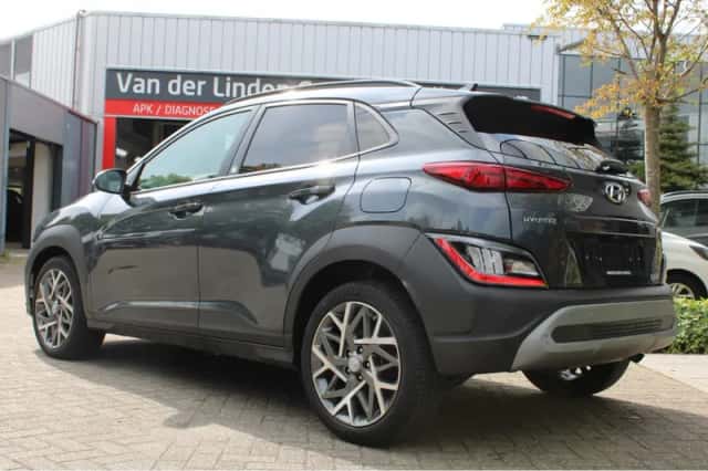 Hyundai Kona (2021) thumbnail 3
