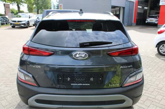 Hyundai Kona (2021) thumbnail 4