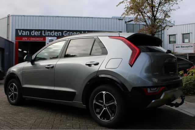Kia Niro (2024) thumbnail 3