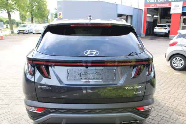 Hyundai Tucson (2021) thumbnail 4