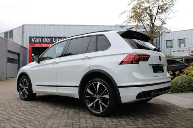 Volkswagen Tiguan (2023) thumbnail 3