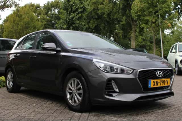 Hyundai i30 (2019) thumbnail 6