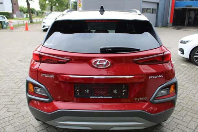 Hyundai Kona (2021) thumbnail 4
