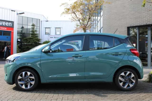 Hyundai i10 (2024) thumbnail 2