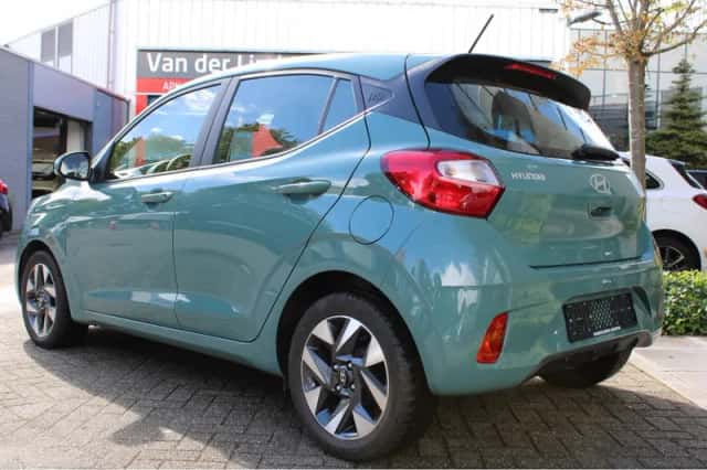 Hyundai i10 (2024) thumbnail 3
