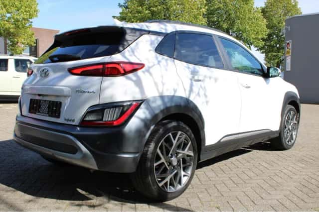 Hyundai Kona (2023) thumbnail 5