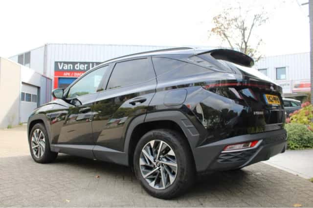 Hyundai Tucson (2023) thumbnail 3