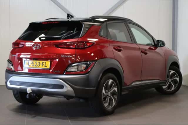 Hyundai Kona (2021) thumbnail 3