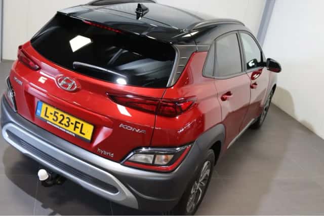 Hyundai Kona (2021) thumbnail 4
