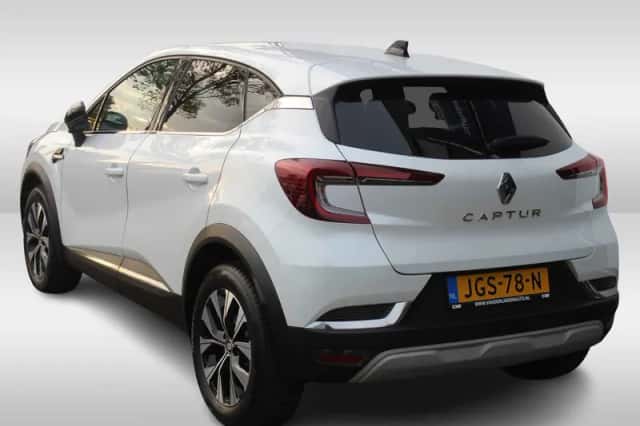 Renault Captur (2024) thumbnail 4