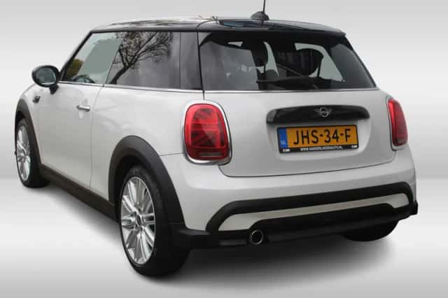 MINI Cooper (2023) thumbnail 4