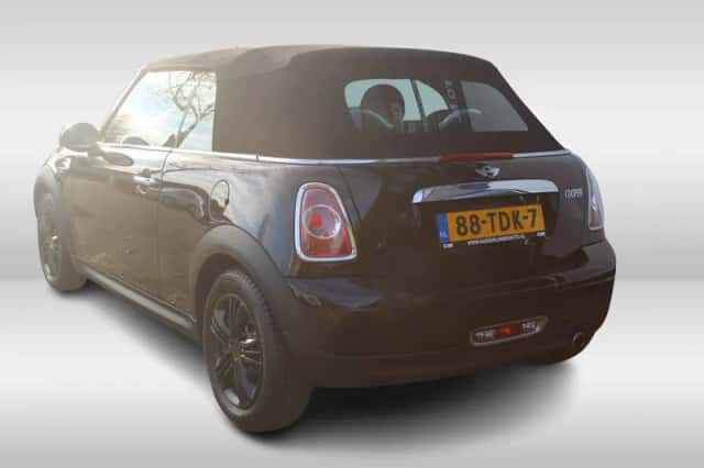 MINI Cooper (2012) thumbnail 4