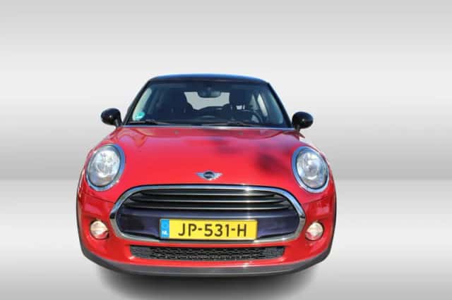 MINI Cooper (2016) thumbnail 2