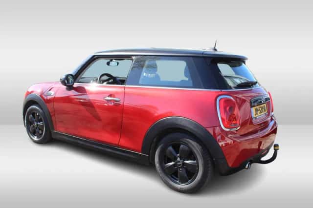 MINI Cooper (2016) thumbnail 4