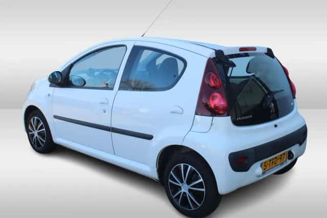 Peugeot 107 (2014) thumbnail 4