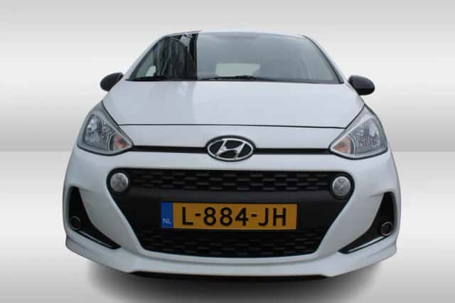 Hyundai i10 (2019) thumbnail 2
