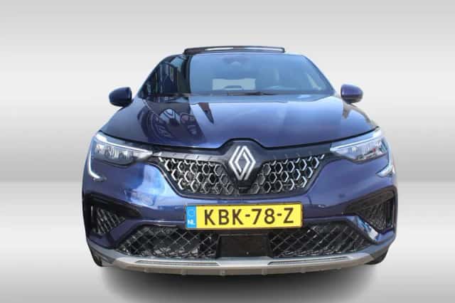 Renault Arkana (2024) thumbnail 2