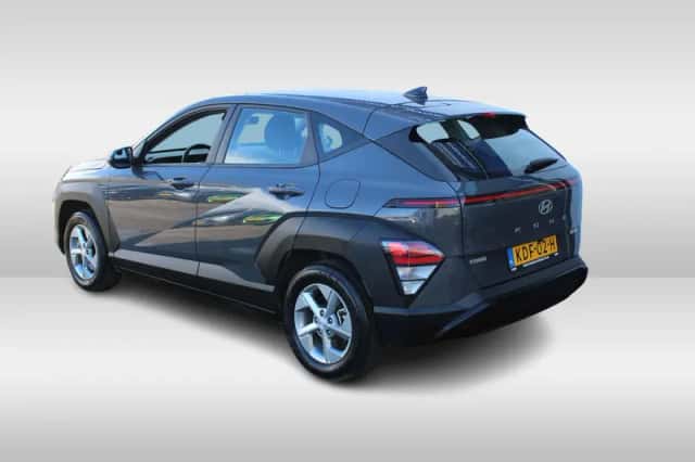 Hyundai Kona (2024) thumbnail 4