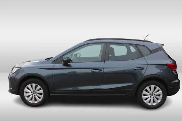 SEAT Arona (2023) thumbnail 3