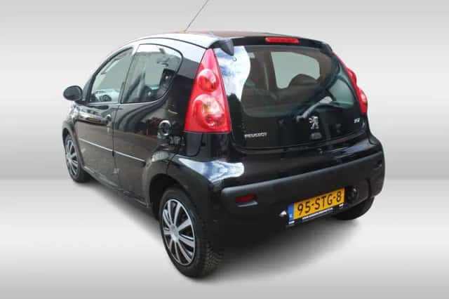 Peugeot 107 (2011) thumbnail 4