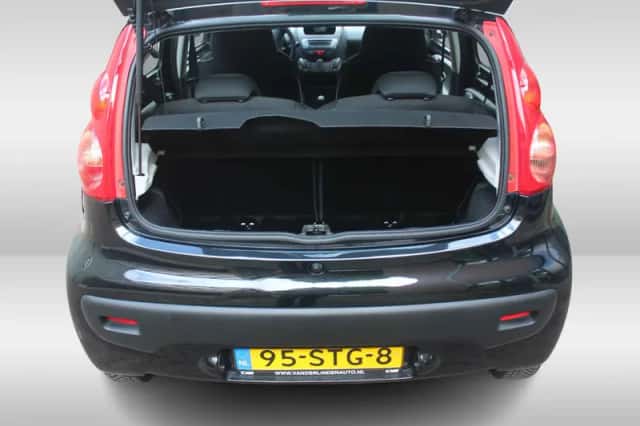 Peugeot 107 (2011) thumbnail 6