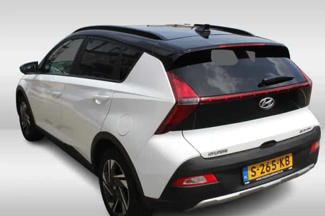 Hyundai Bayon (2022) thumbnail 4