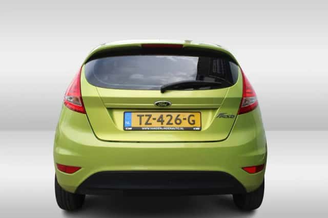 Ford Fiesta (2011) thumbnail 5