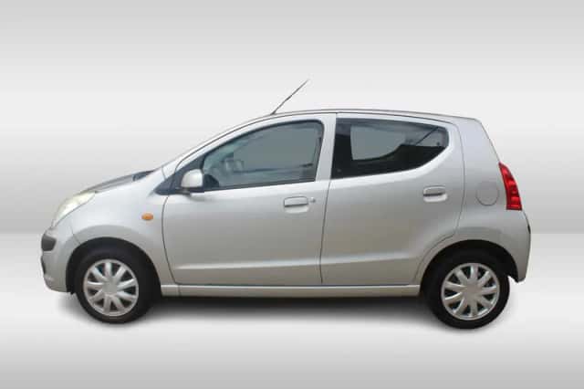 Nissan Pixo (2013) thumbnail 3