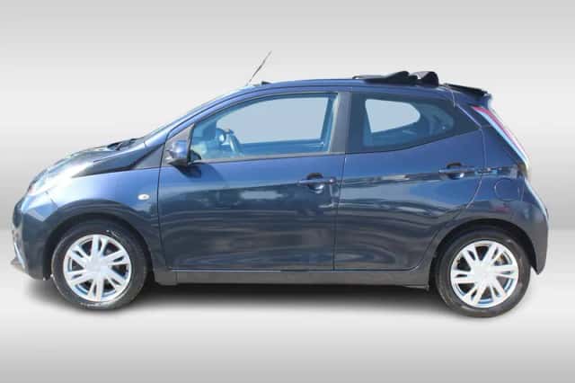 Toyota Aygo (2015) thumbnail 3