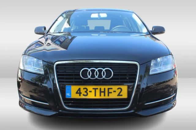 Audi A3 (2012) thumbnail 2