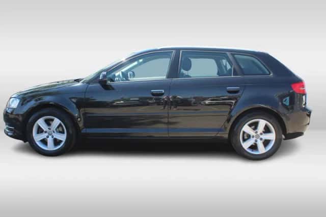 Audi A3 (2012) thumbnail 3