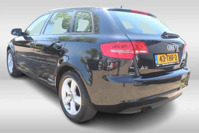 Audi A3 (2012) thumbnail 4