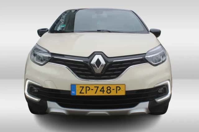 Renault Captur (2017) thumbnail 2