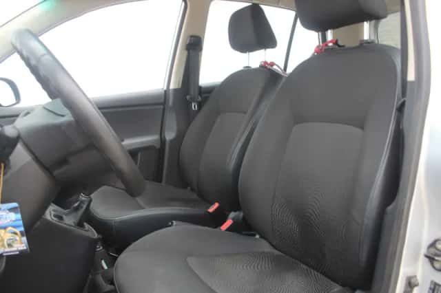 Hyundai i10 (2013) thumbnail 6