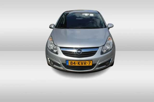 Opel Corsa (2010) thumbnail 2