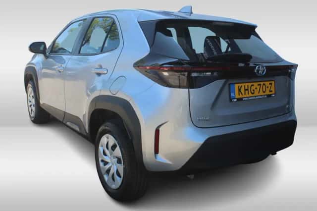 Toyota Yaris Cross (2024) thumbnail 4