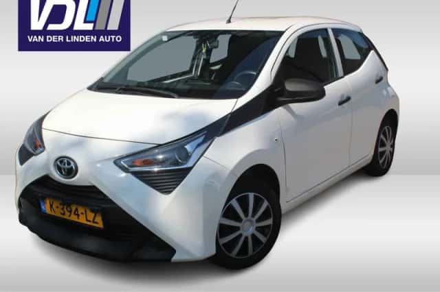 Toyota Aygo (2020) thumbnail 1