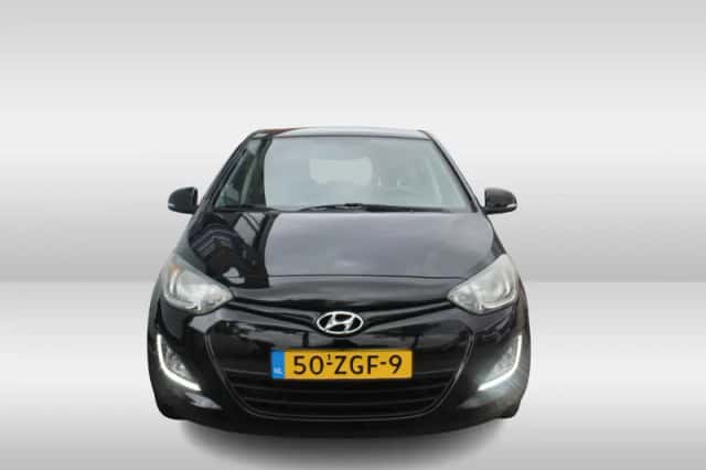 Hyundai i20 (2012) thumbnail 2