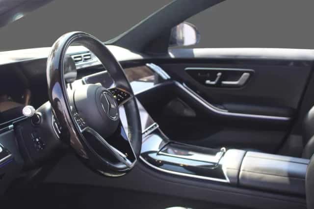 Mercedes-Benz S-Klasse (2022) thumbnail 4