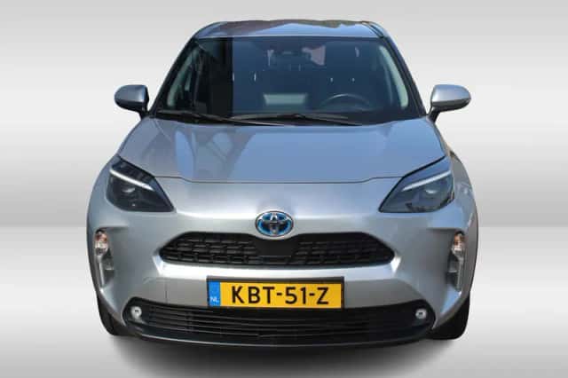 Toyota Yaris Cross (2023) thumbnail 2