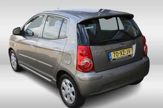 Kia Picanto (2008) thumbnail 4
