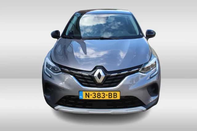 Renault Captur (2021) thumbnail 2