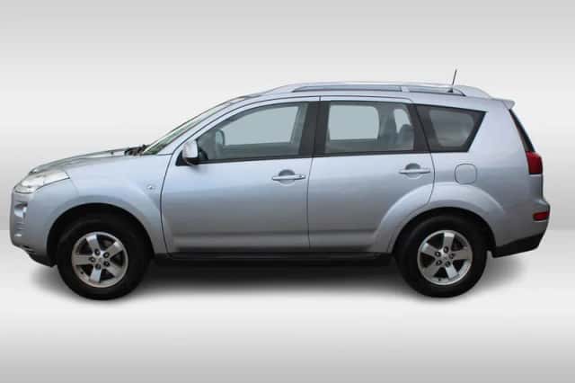 Peugeot 4007 (2008) thumbnail 3