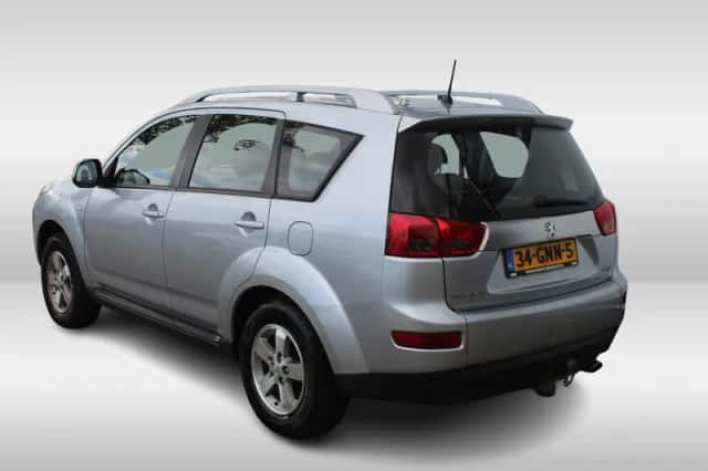 Peugeot 4007 (2008) thumbnail 4