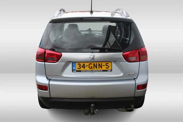 Peugeot 4007 (2008) thumbnail 5