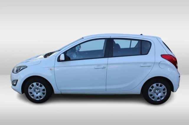 Hyundai i20 (2012) thumbnail 3