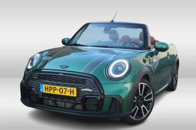 MINI Cooper (2023) thumbnail 2