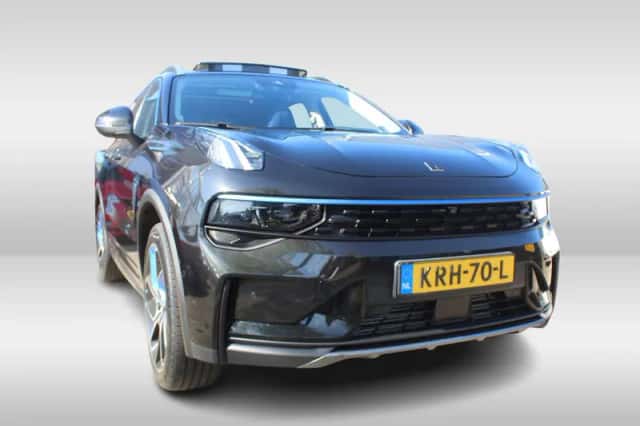 Lynk & Co 01 (2022) thumbnail 2